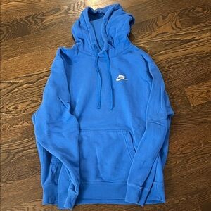 Nike Men's Hoodie in Vibrant Blue